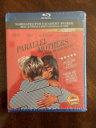 Parallel Mothers (2021) disc cover